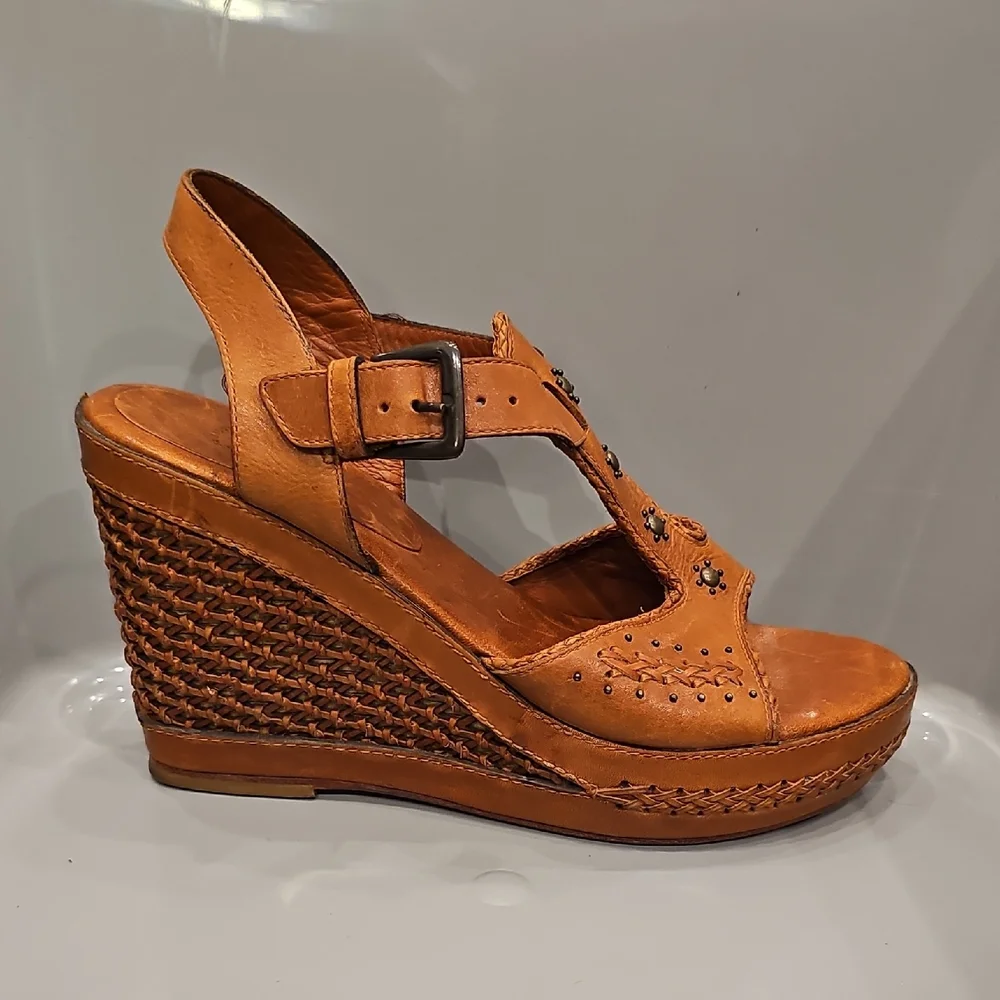 FRYE Tan Leather Wedge Sandals